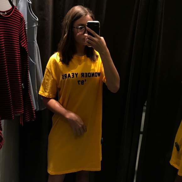 Zara “Wonder Years” t-shirt dress - Picture 3 of 4